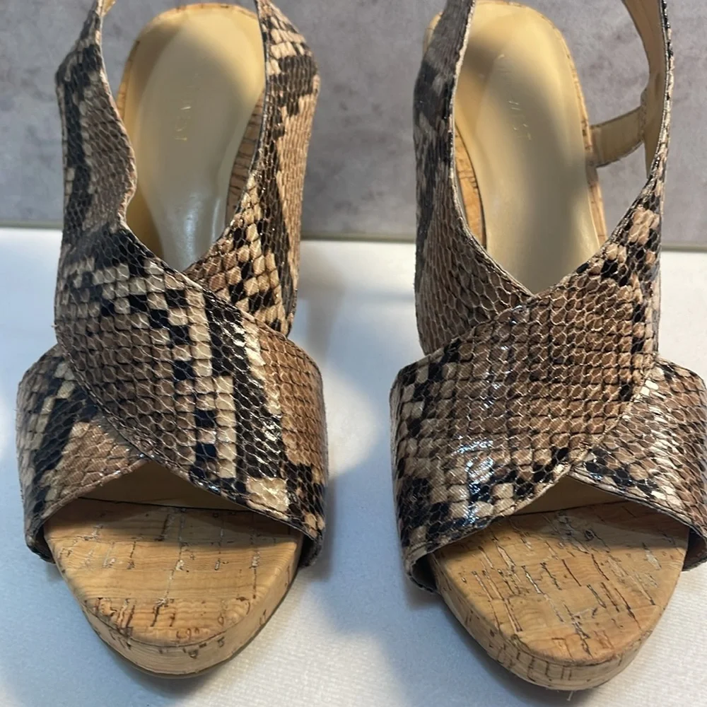 NINE WEST Snakeskin Cork Bottom 4” Heels Crossover Straps Sandals Classic 8.5M‎